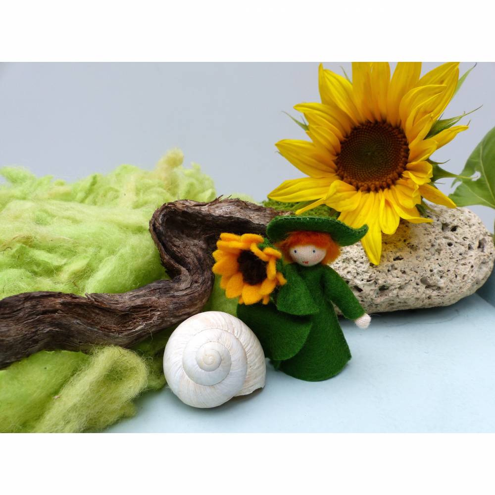 Blumenkind Sonnenblume, Jahreszeitentisch Sommer/ Herbst, Filzpüppchen Bild 4