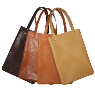 Schlichte LAPTOPTASCHE /SCHULTERTASCHE Glattleder - Farbe nach Wahl