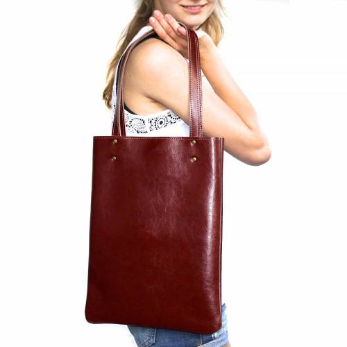 Schlichte LAPTOPTASCHE /SCHULTERTASCHE aus rotbraunem Glattleder