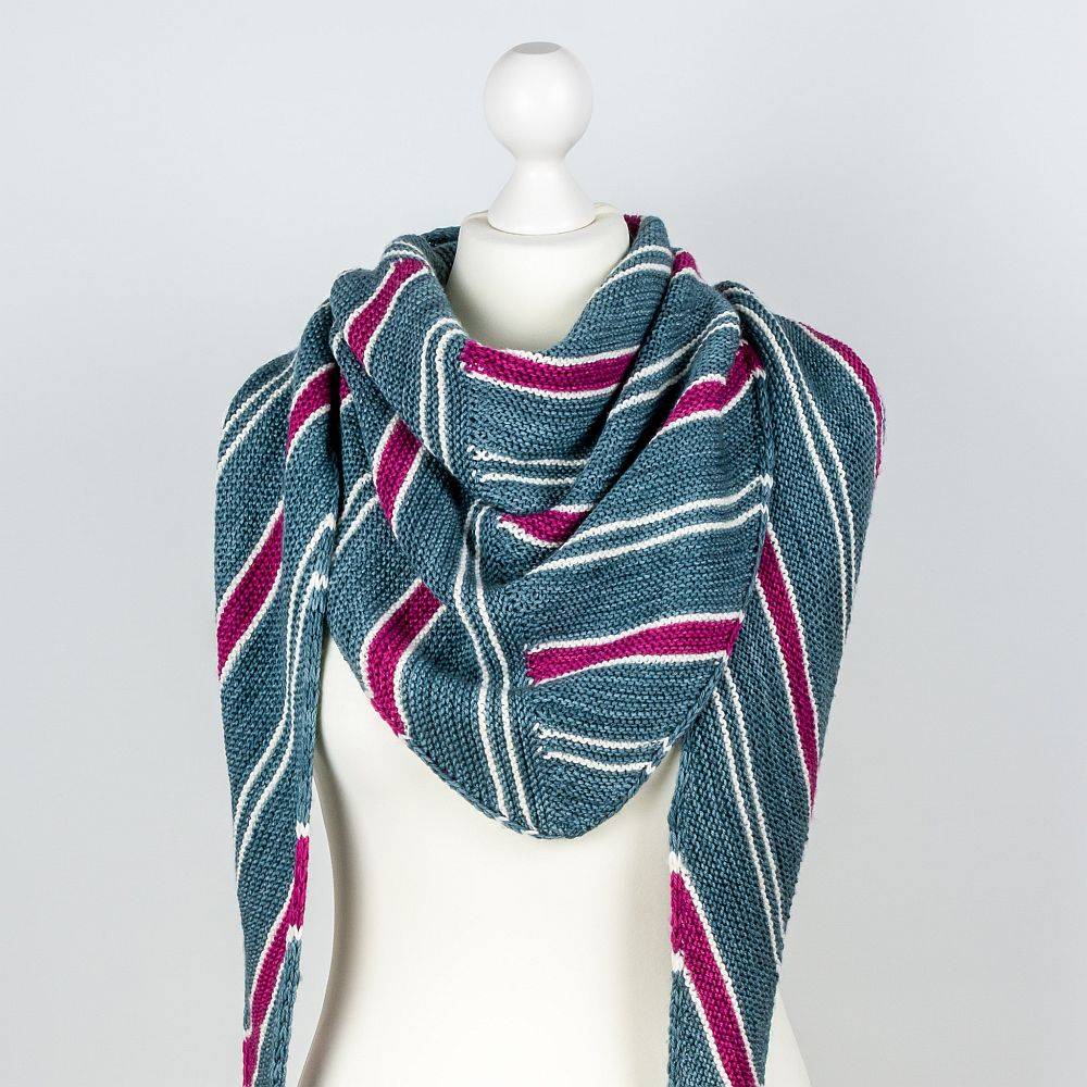 Strickanleitung Dreieckstuch mit Streifen Drifting Lines Bild 1