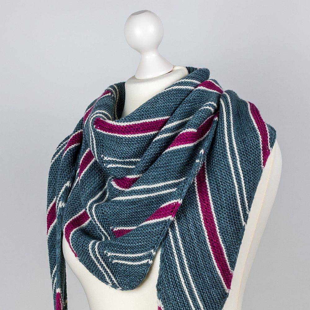 Strickanleitung Dreieckstuch mit Streifen Drifting Lines Bild 2