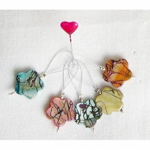 Maschenmarkierer 5-er Set, Maschenmarkierer Perlmuttblume, Adventskalender-Füllung, Nadelhänger