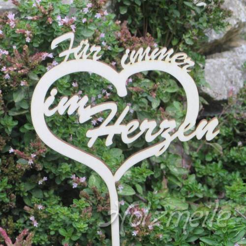 Grabdekoration Schriftzug "Für immer im Herzen" aus Holz