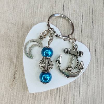 Schlüsselanhänger - Schmuckanhänger - Taschenanhänger - Anker, Mond, blauer Perlenanhänger