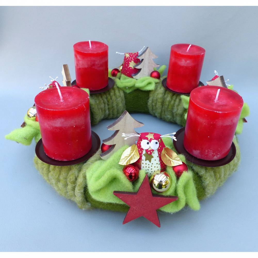 Adventskranz aus Filz mit Eulen in Rot-Grün Bild 3