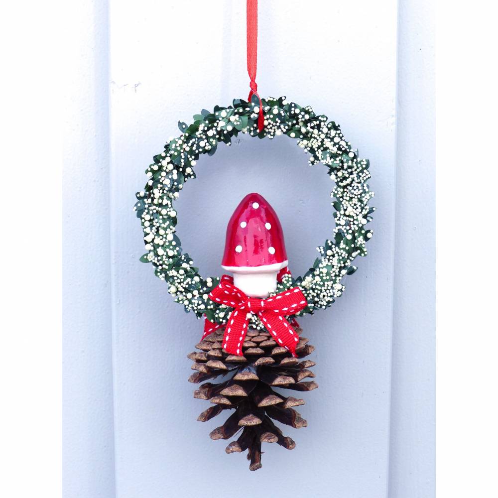 Fensterdeko, Fensterschmuck Winter-Advent-Deko mit Fliegenpilz oder Herz Bild 9