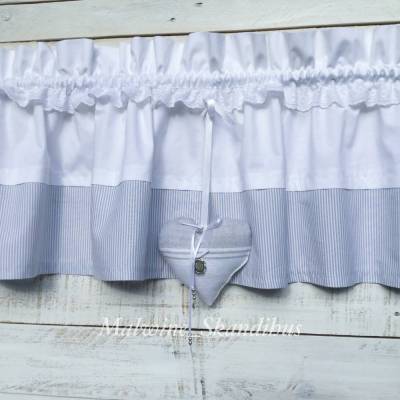 Landhausgardine weiß grau mit Spitze & Dekoherz – handgefertigt, 100% Baumwolle