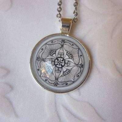 Cabochon Anhänger Schwarz Weiß "Feuille" Kette Ornament Geschenkidee Weihnachtsgeschenk 