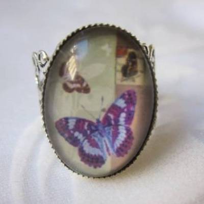 Ring mit Schmetterling Cabochon "Papillon Lilas" romantisch Vintage Stil Antik Look Geschenkidee 
