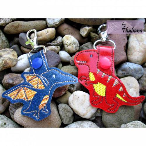 2er Set bunte Dino Anhänger für Kindergartentasche