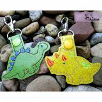 2er Set bunte Dino Anhänger für Kindergartentasche