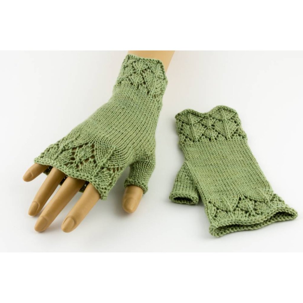 Elegante Stulpen mit Lochmuster Leah; (Strickanleitung), Armstulpen stricken Bild 1