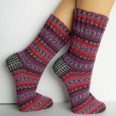 Socken Wolle mit Seide, Seide-Merino, Rote Socken Wunschgröße, Damensocken, Wollsocken, Ringelsocken, bunte Damensocke, handgestricke Socken