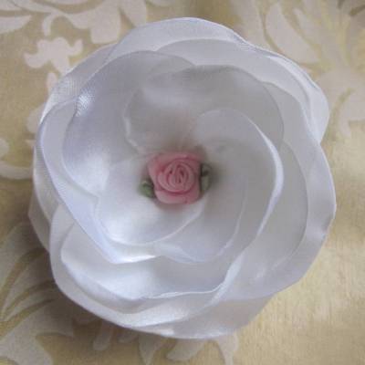 Braut Brosche und Klammer Weiß Rosa Stoffblume "Rosalie" für Hochzeit, Taufe festlich