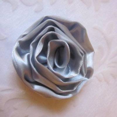 Graue Satin Haarklammer Haarschmuck Stoffblume Stoffblüte Haarblume "Sandrine" festlich elegant 