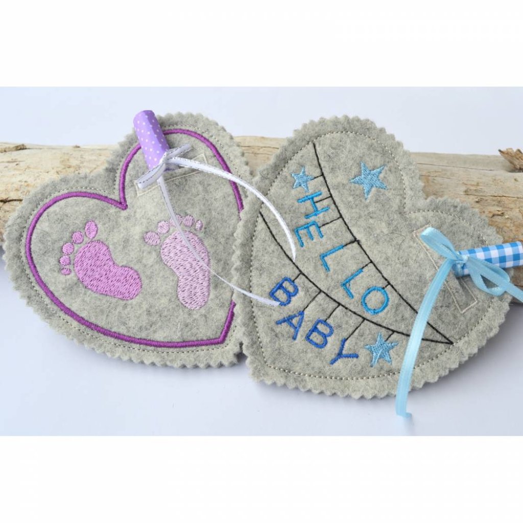 ITH Stickdatei Geschenkanhänger zur Geburt für 10x10cm Rahmen Bild 2