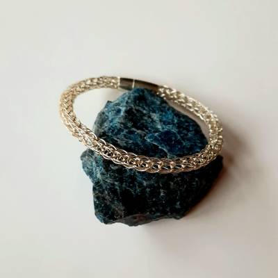 Handgestricktes Armband aus Silberdraht, viking knit