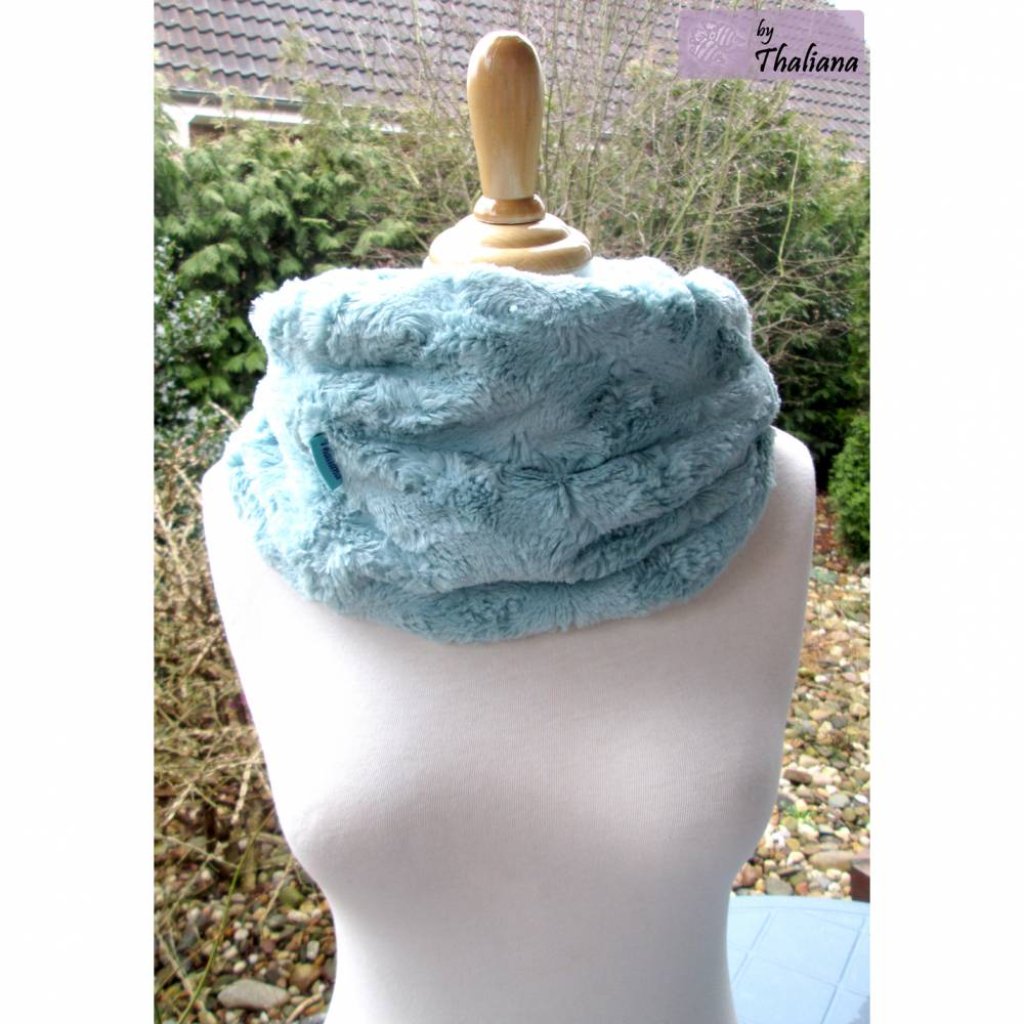 EISprinzessin eisblauer kuscheliger Loop Schal für Damen Bild 2