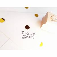 personalisierter Hochzeitsstempel mit Wunschinitialen und Wunschdatum personalisiert