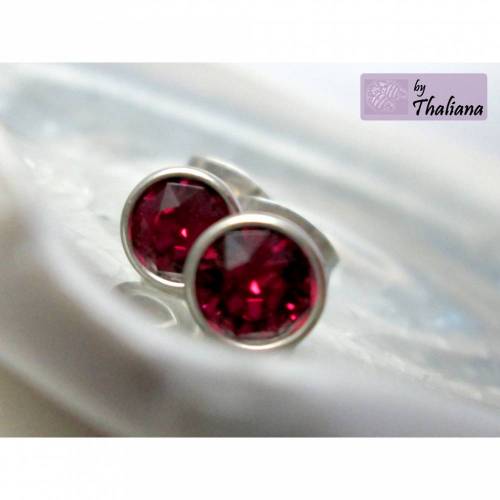 RUBY glitzernde dunkelpinke dunkle MINI Ohrstecker