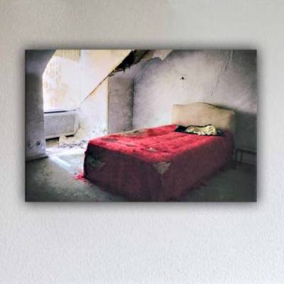 Schlafzimmer mit rotem Bett lost Place Leinwand Druck Fotografie 45 x 30cm Wanddeko Wandbild
