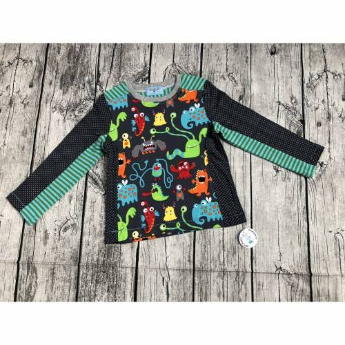 Hilde Shirt gr.110/116 mit kleinen Monster Motiven