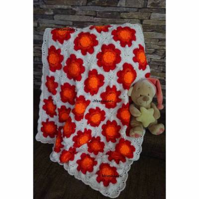 Babydecke Granny Square * weiß rot orange * gehäkelt * Blumenmuster