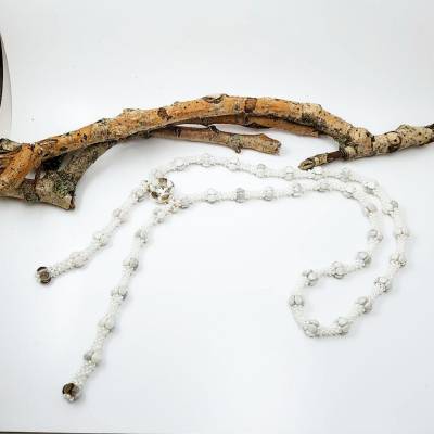 „Weißer Traum – Dein verstellbarer Allrounder für Altar & Afterparty