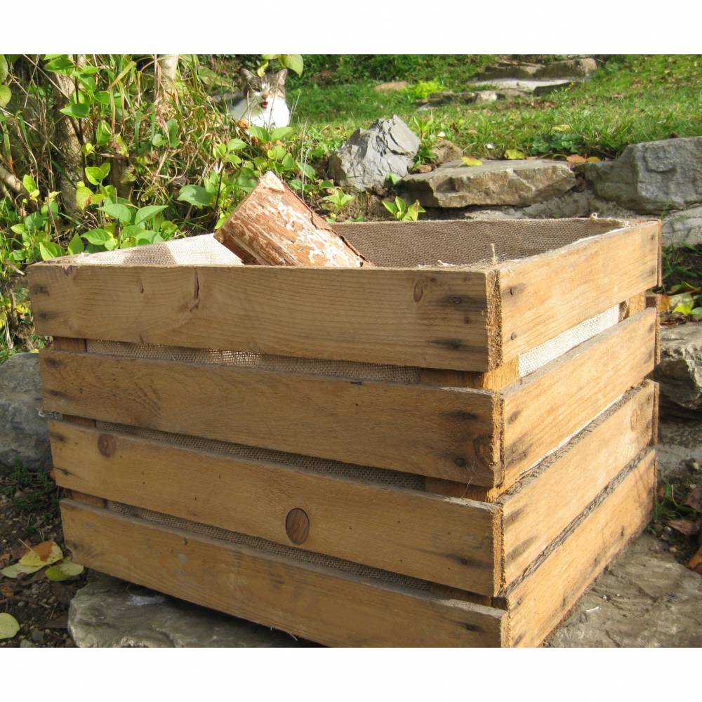 Rustikaler KAMINHOLZKORB aus einer alten OBSTKISTE Kaminholzregal  Jute-Einlage Altholz VINTAGE Kiste Aufbewahrung Einkaufskorb Zeitungskorb