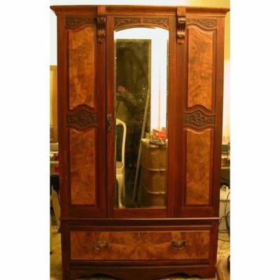 Englischer Kleider- & Wäscheschrank um 1890/1900 aus Nussbaum – Originalzustand, restauriert, Berlin