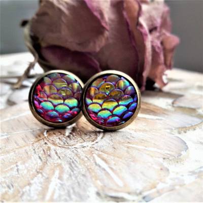 lila Ohrringe und Ringe bunt Cabochonschmuck Schuppen Meerjungfrau bunt schillernd