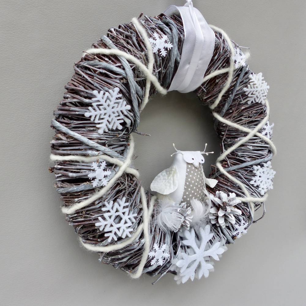 Türkranz für den Winter, Winterkranz, Deko-Kranz mit Stoff-Eule Bild 4