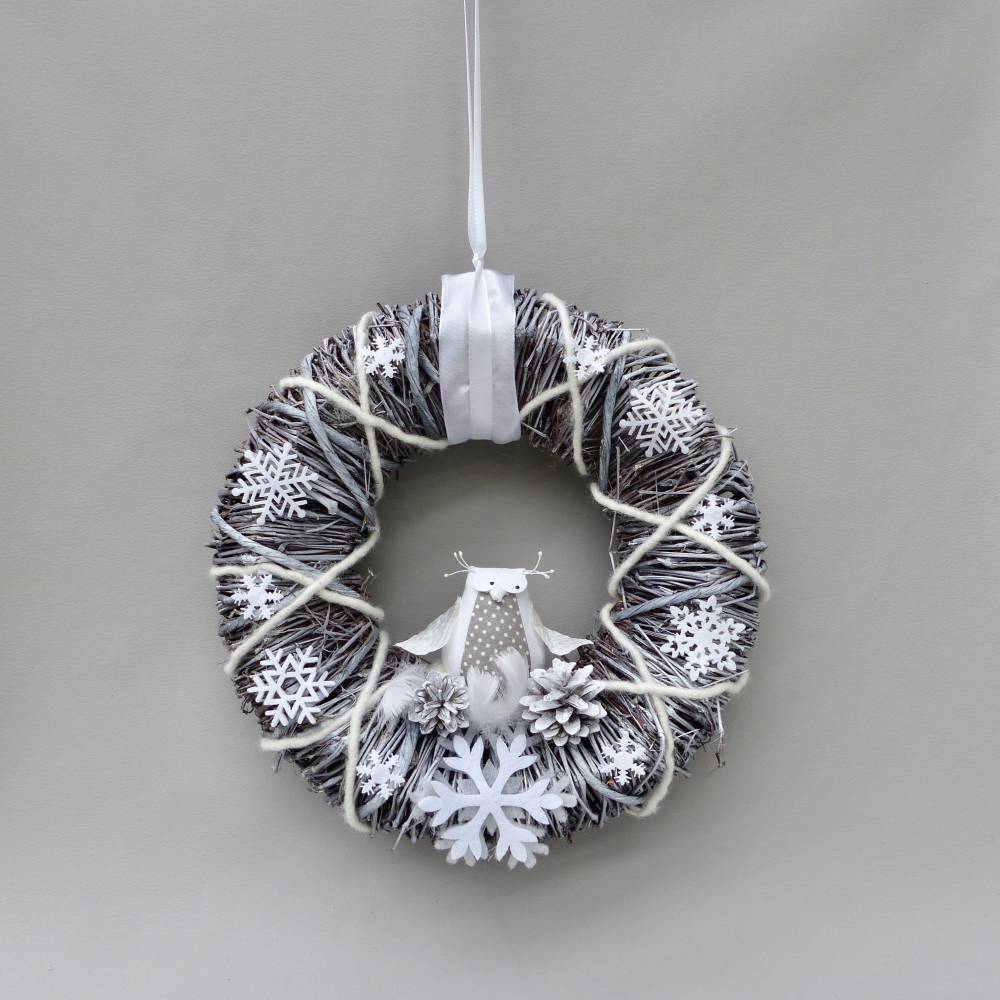 Türkranz für den Winter, Winterkranz, Deko-Kranz mit Stoff-Eule Bild 7