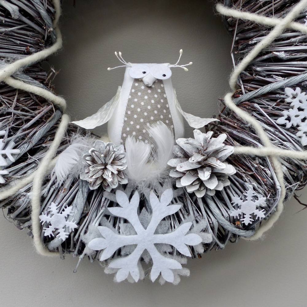 Türkranz für den Winter, Winterkranz, Deko-Kranz mit Stoff-Eule Bild 8