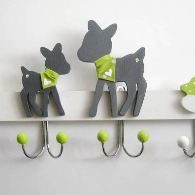 Kindergarderobe Rehe groß maigrün