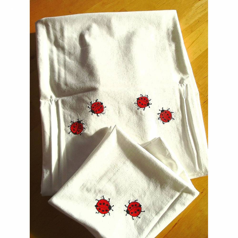 Vintage Kinderbettwsche/Kinderwagengarnitur in weiss mit Marienkfern  bestickt