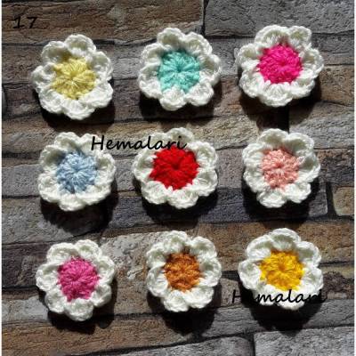 9 bunte-weiße Häkelblumen Häkelblüten * zum Dekorieren * als Streudeko * zum Aufnähen