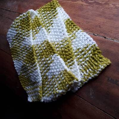 Strickschal Schal Kurzschal  weiß limette in Perlmuster  150 cm lang und 17 cm breit