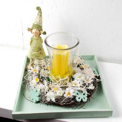 Tischgesteck in grün, mit Windlicht und Kerze, Blumen Elf, Frühlingsdeko,