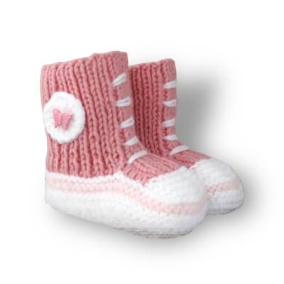 Gestrickte sportliche Baby-Schuhe MiNiS  im Sneaker -Look aus Mikrofaser in altrosa mit Schmetterling