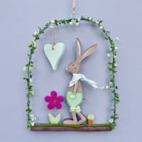 Oster-Türkranz mit lässigem Oster-Hase, Geschenk im Frühling