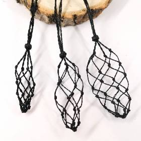 Makramee-Halskette mit Wechsel-Netz/ Steinhalter in deiner Wunschfarbe und -größe (leer, ohne Stein)