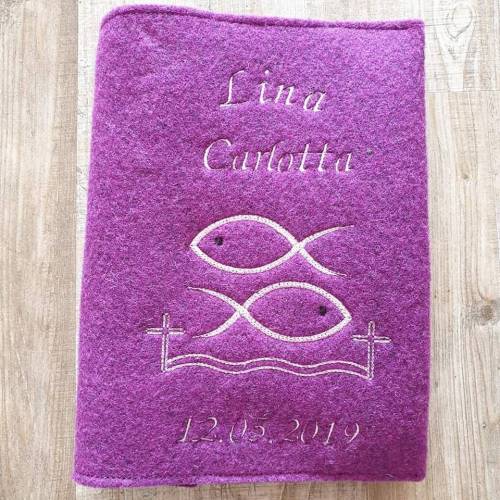 Individuelle Gotteslobhuelle  aus Wollfilz, personalisiert bestickt 