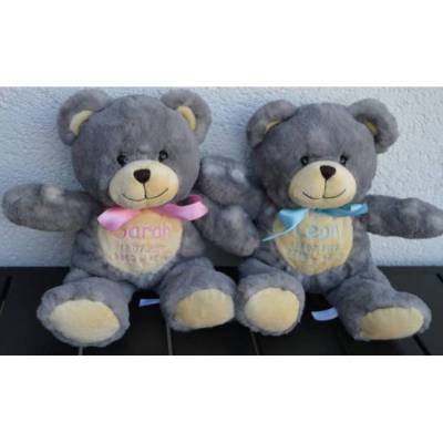 Teddy bestickt, Teddy mit bestickten Pfoten, Geschenk, Taufe, Hochzeit, Geburt, Einschulung