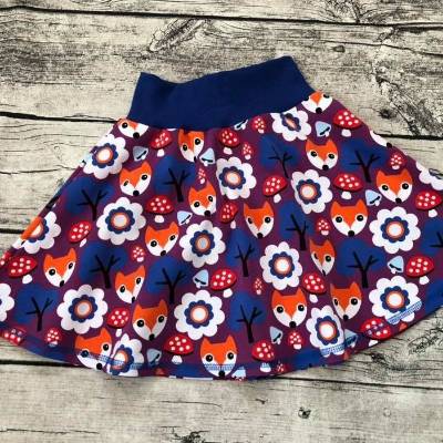 wunderschöner Rock / Drehrock gr.110/116 Beere Fuchs