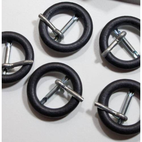 5 schwarze Riemchenschnallen 18mm – Vintage Schuhschnallen, kleine Schnallen, Kunstleder, Trödel Dings da
