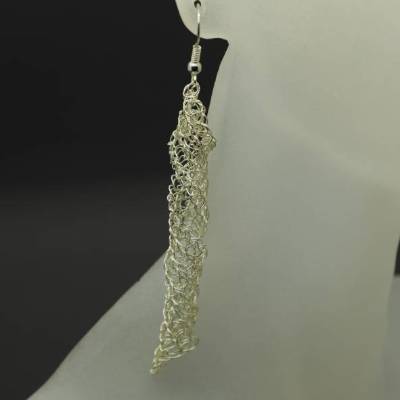 elegante Ohrhänger mit langen Spiralen - gehäkelt aus kräftigem Silberdraht, Damen-Ohrschmuck 
