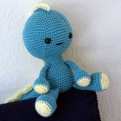 Amigurumi Häkelanleitung für den Dino Sauriefi 