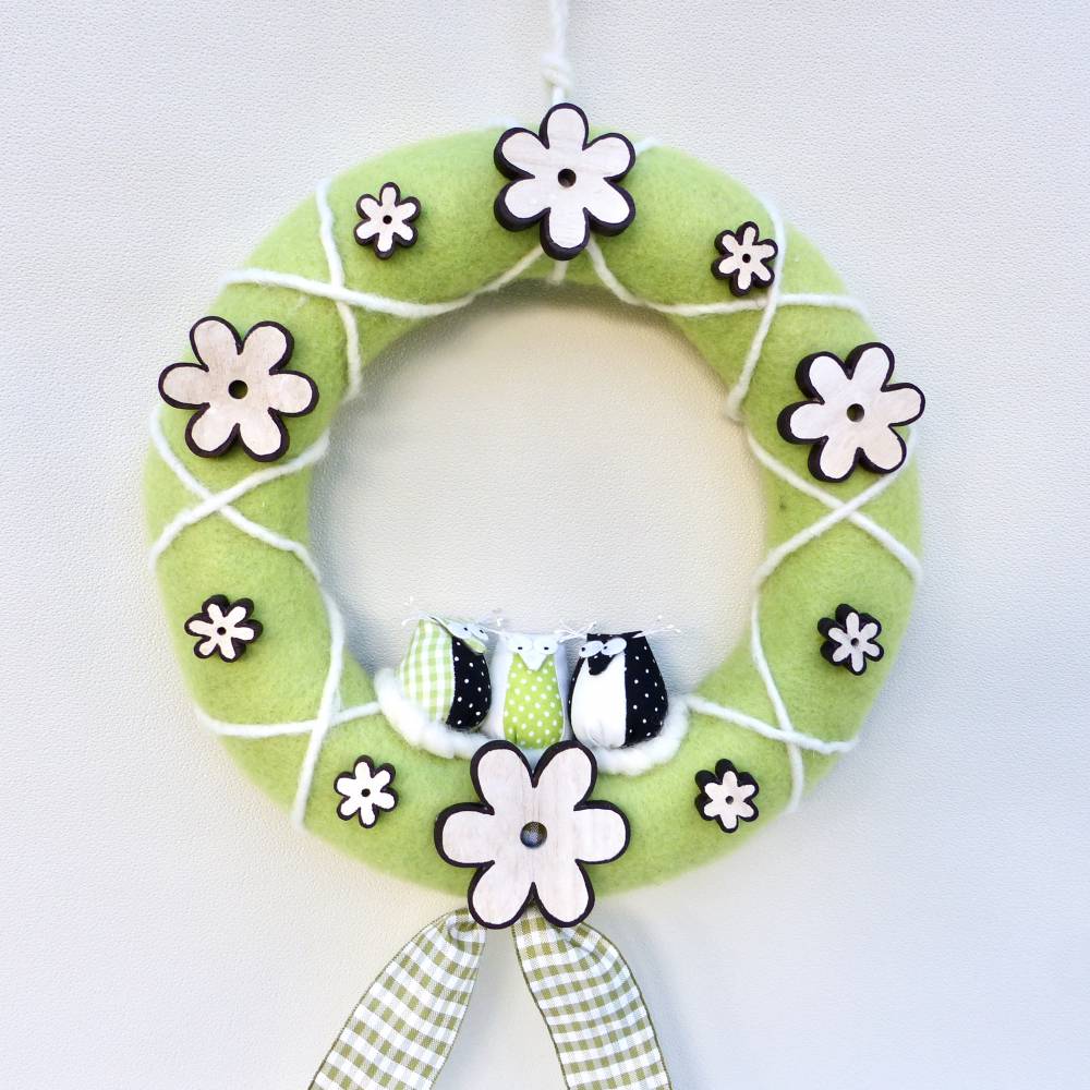 Frühlings-Kranz, Türkranz aus Filz, Deko-Kranz mit Stoff-Eulen Bild 1