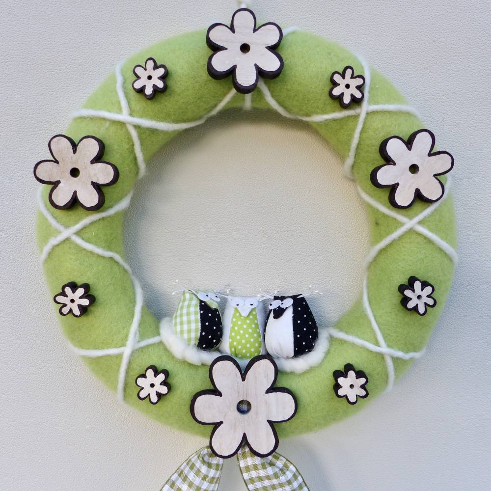 Frühlings-Kranz, Türkranz aus Filz, Deko-Kranz mit Stoff-Eulen Bild 5